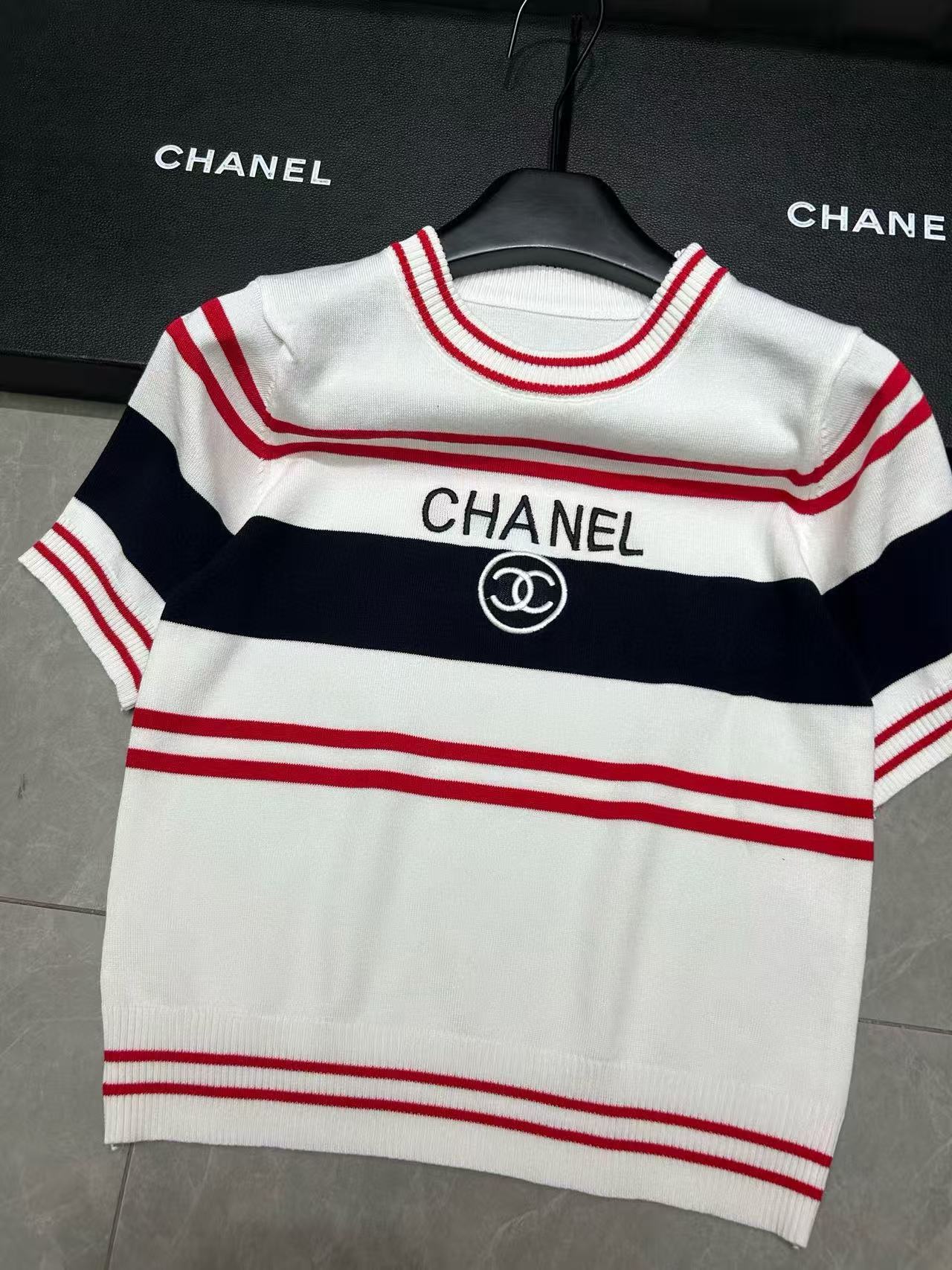 CHANE1 カラーマッチングダブルCレターセーター【50％割引+送料無料】