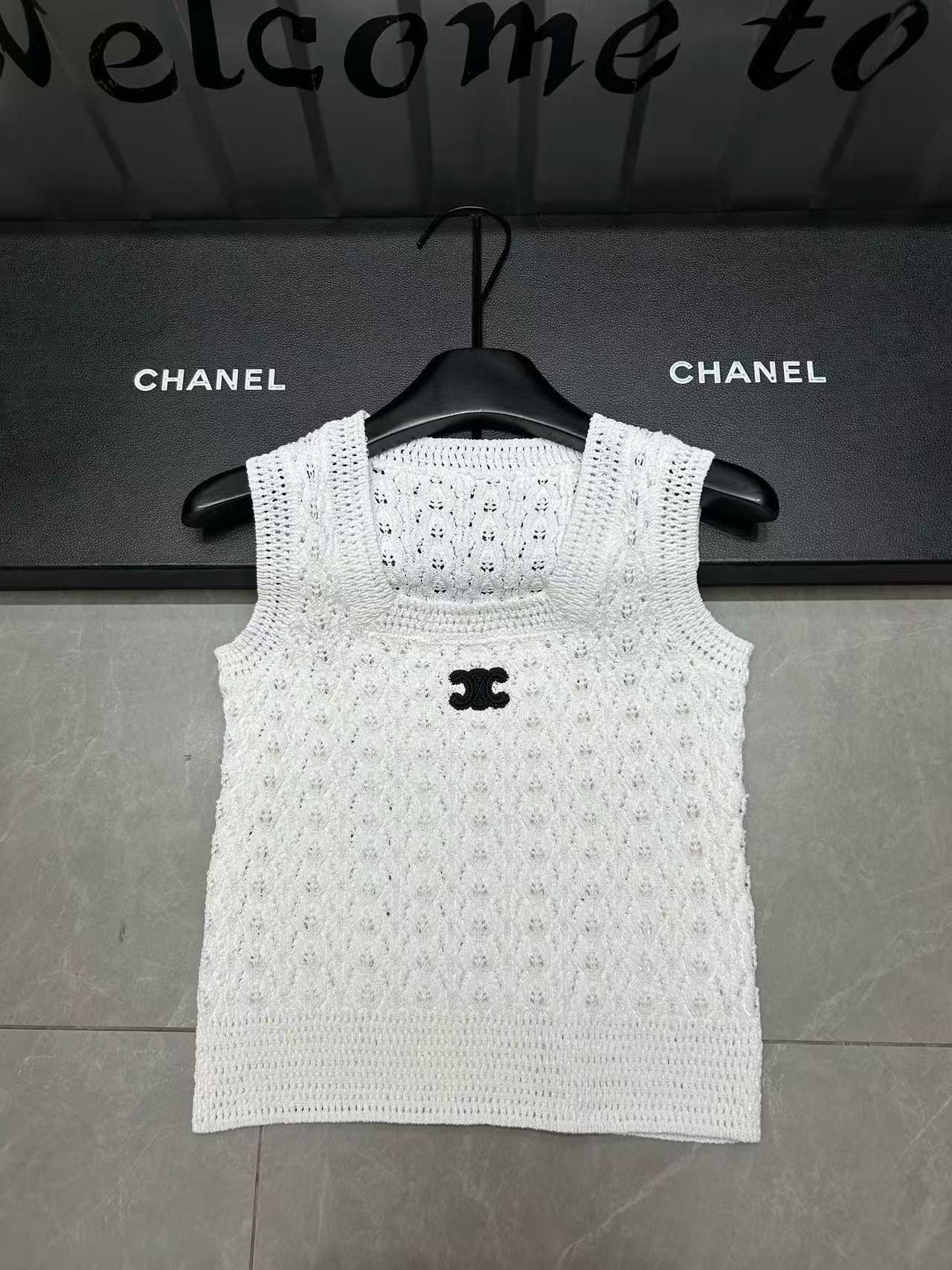 CEL1NE シンプル凱旋門ベスト【50％割引+送料無料】