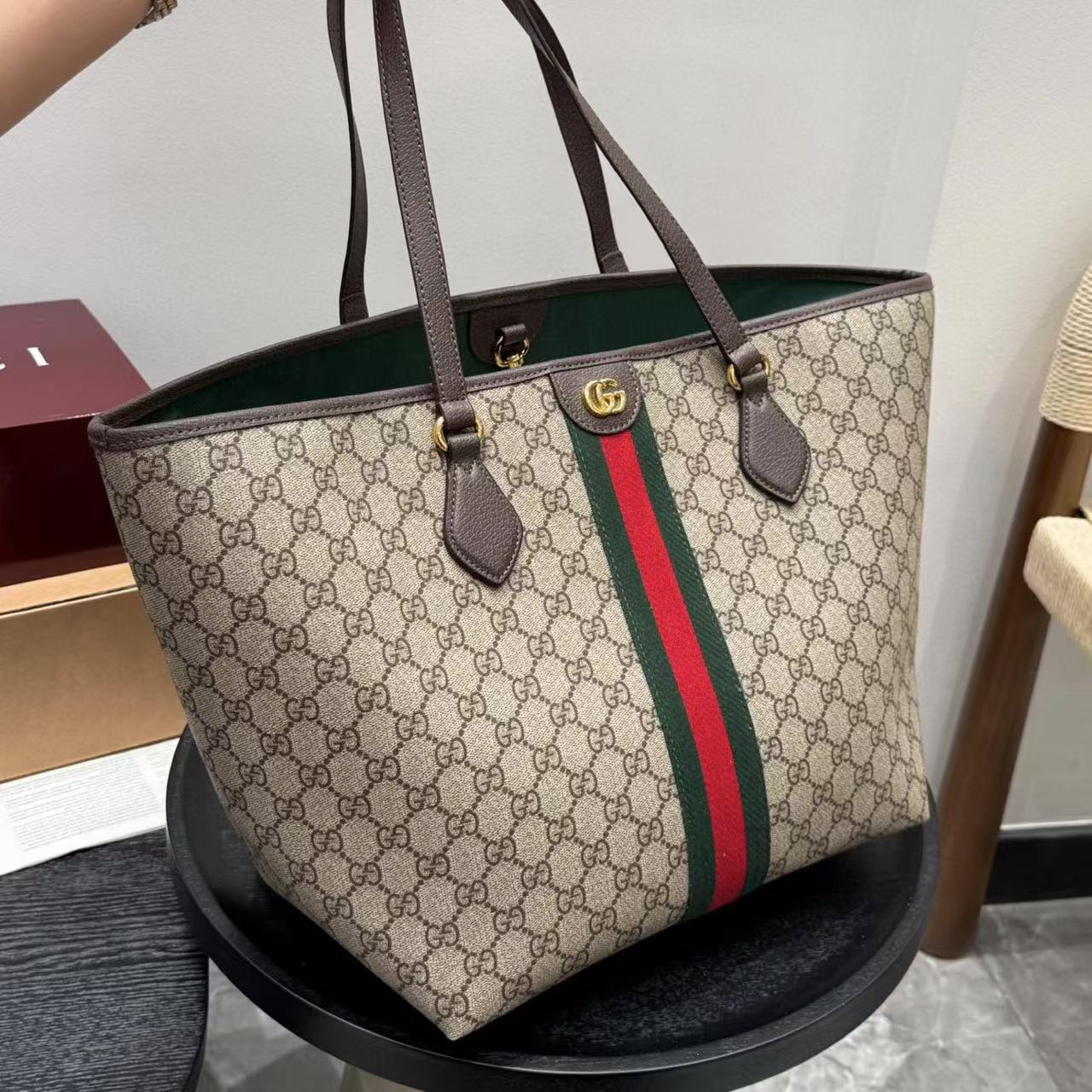 GUCC1 レザーショッピングバッグ【50％割引+送料無料】