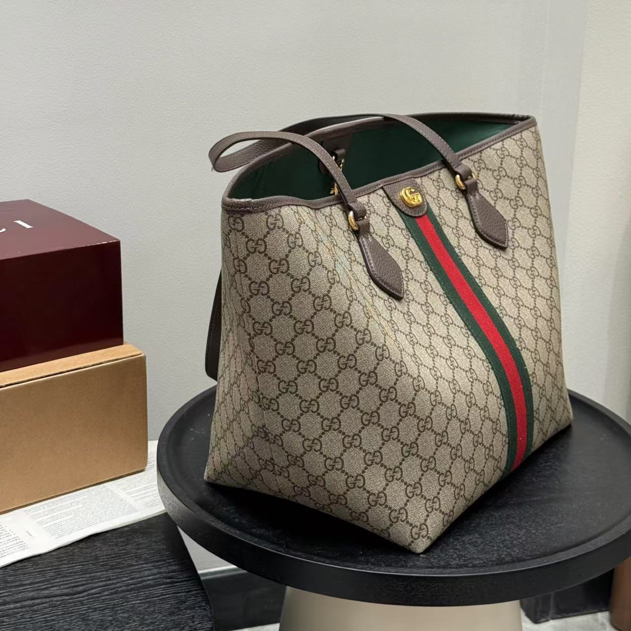 GUCC1 レザーショッピングバッグ【50％割引+送料無料】