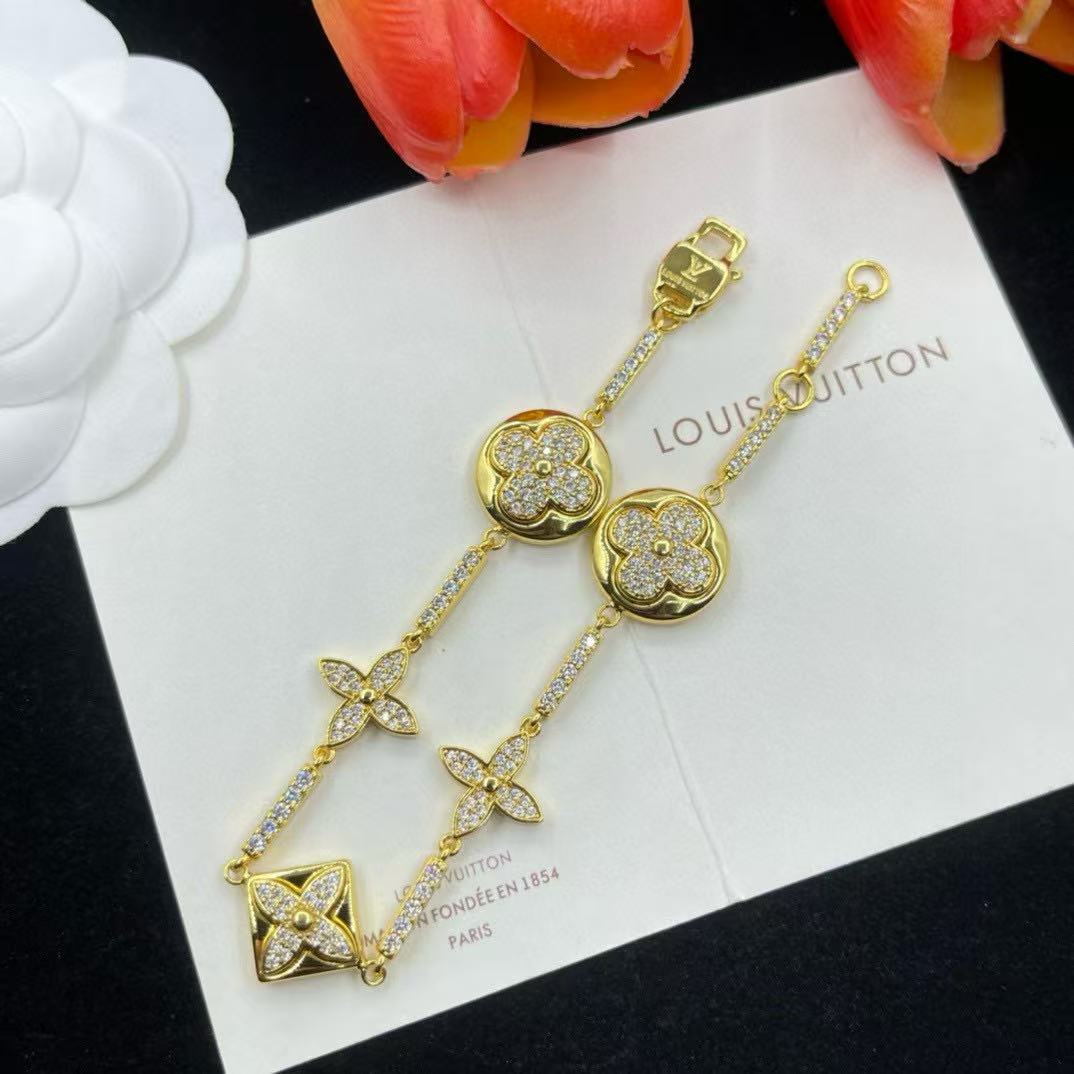 LV四つ葉のクローバーダイヤモンドブレスレット【50％割引+送料無料】