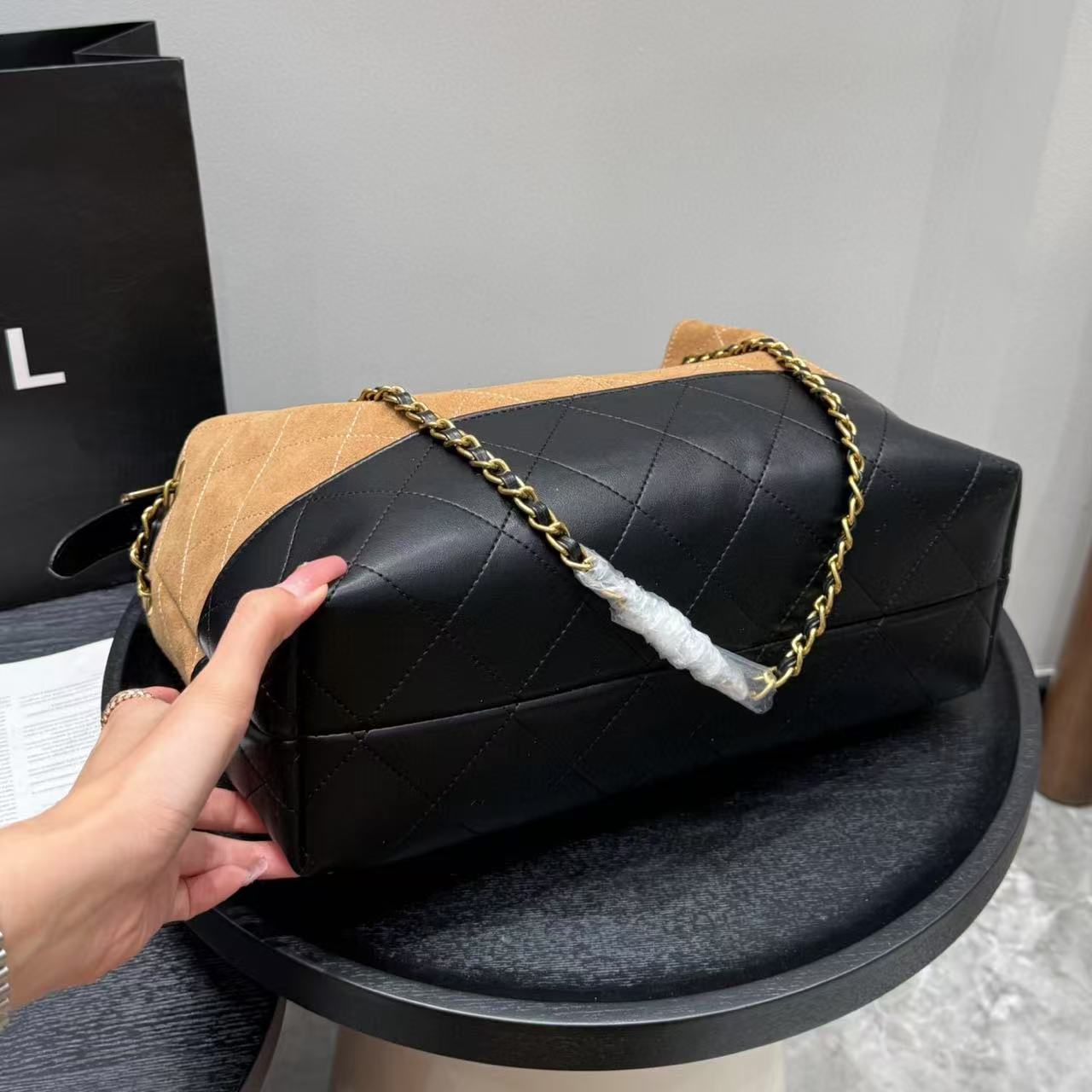 CHANE1 チェーン付きディアスキンショッピングバッグ【50％割引+送料無料】