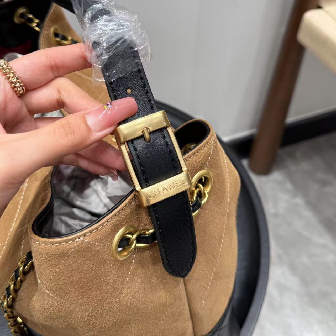 CHANE1 チェーン付きディアスキンショッピングバッグ【50％割引+送料無料】