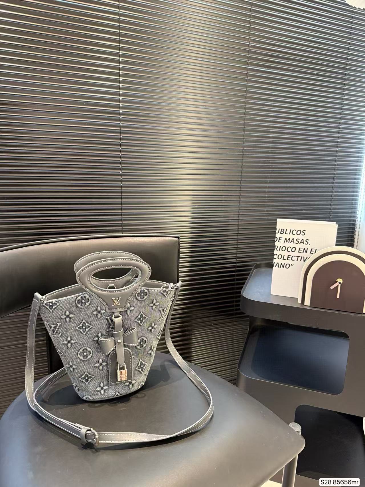 LVボウバケットバッグ【50％割引+送料無料】