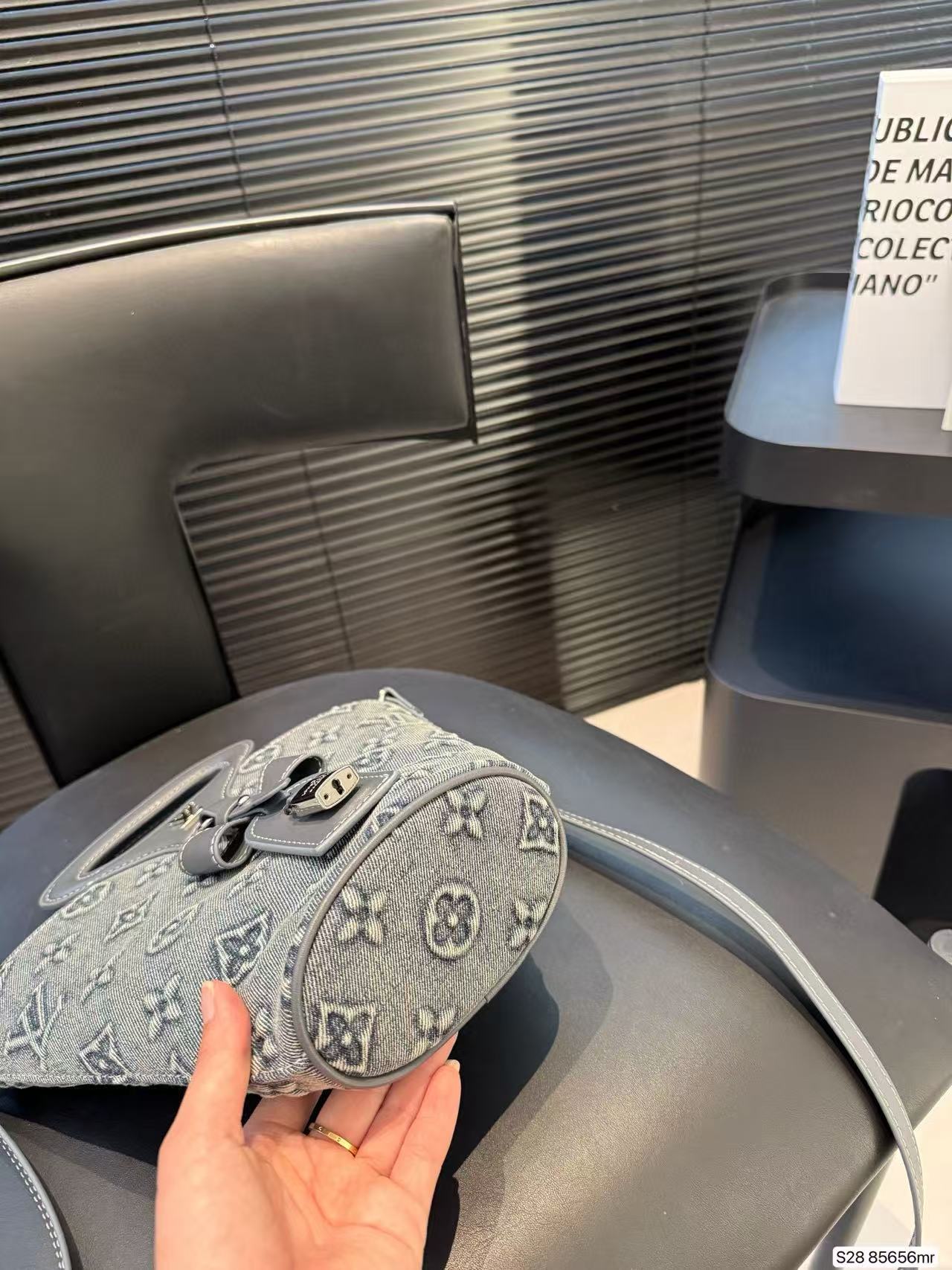 LVボウバケットバッグ【50％割引+送料無料】