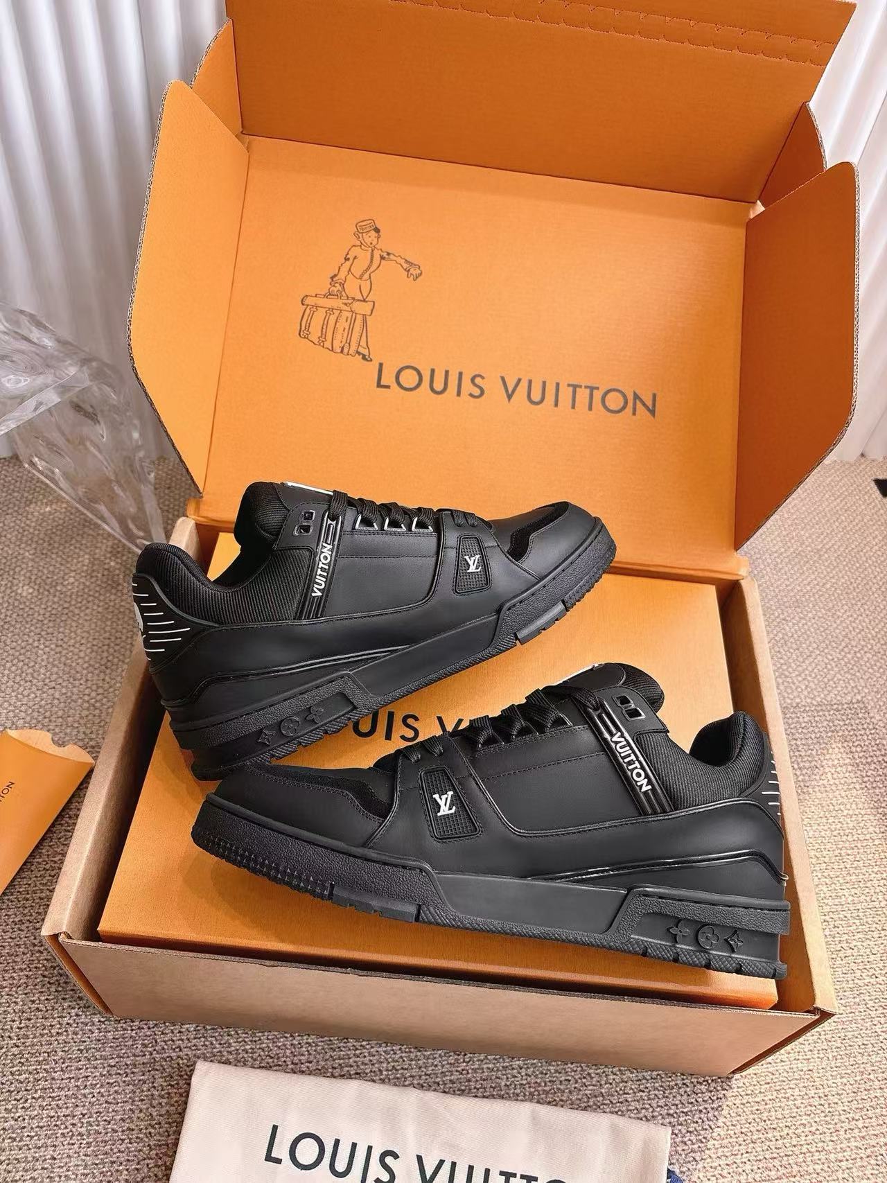 LV Trainer高品質のカジュアルシューズ【50％割引+送料無料】