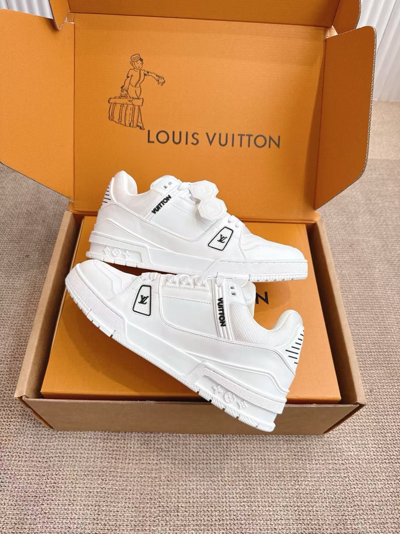 LV Trainer高品質のカジュアルシューズ【50％割引+送料無料】