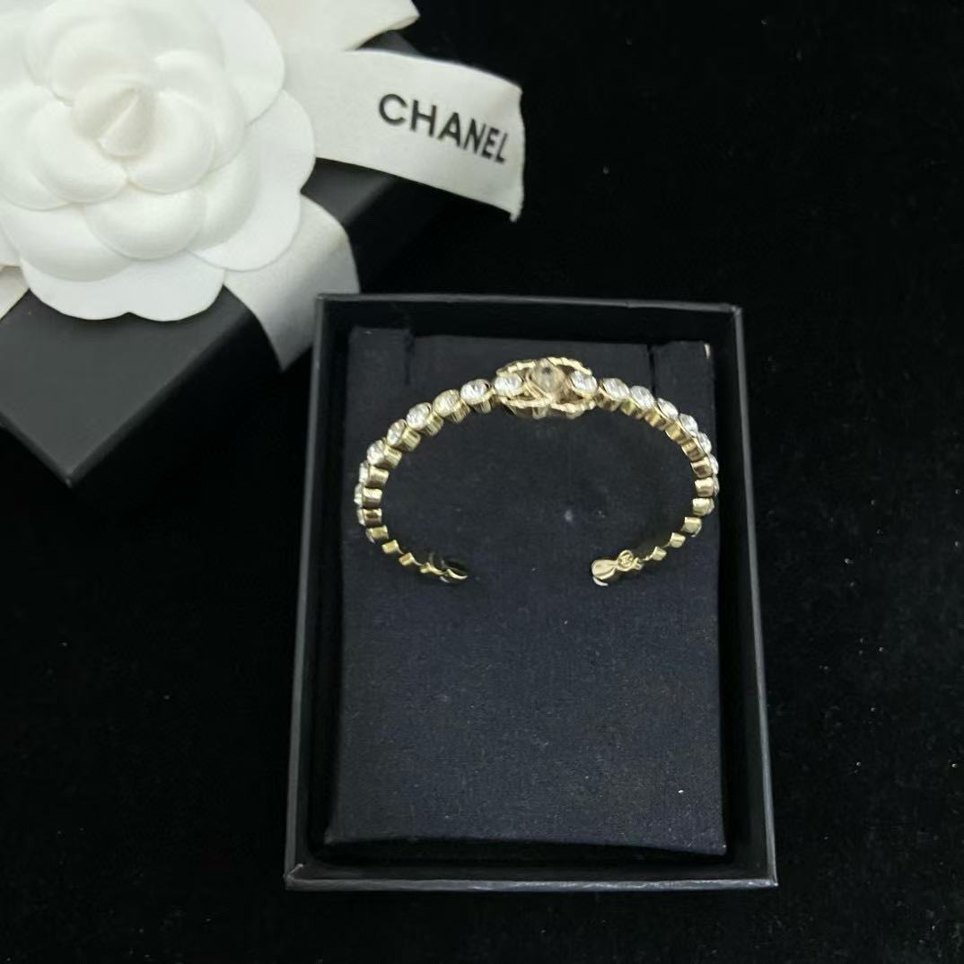CHANE1 ダブルC クリスタル ダイヤモンド ブレスレット【50％割引+送料無料】