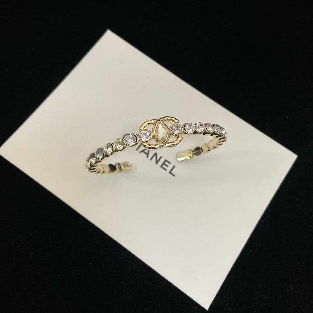 CHANE1 ダブルC クリスタル ダイヤモンド ブレスレット【50％割引+送料無料】