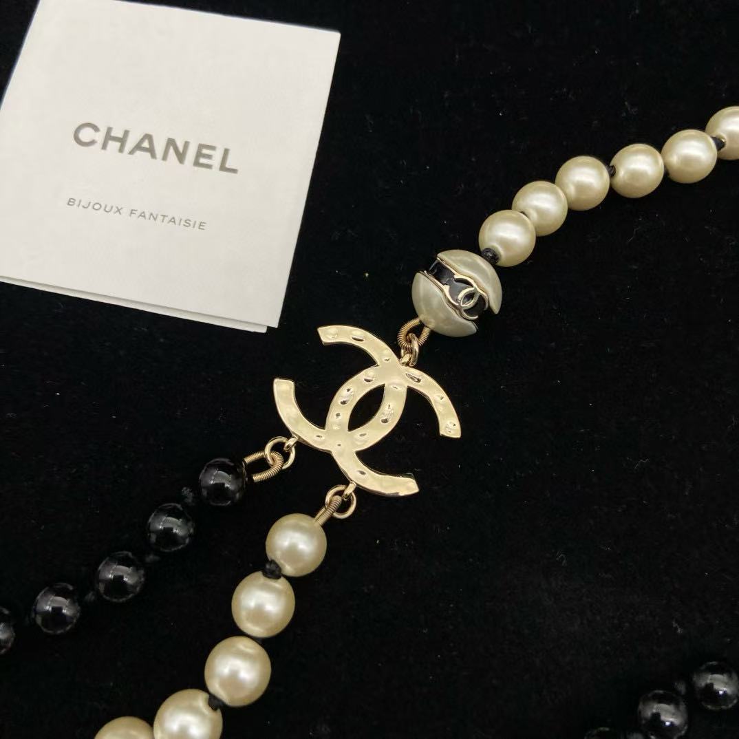 CHANE1 ブラック＆ホワイトパール ダブルC セーターネックレス【50％割引+送料無料】