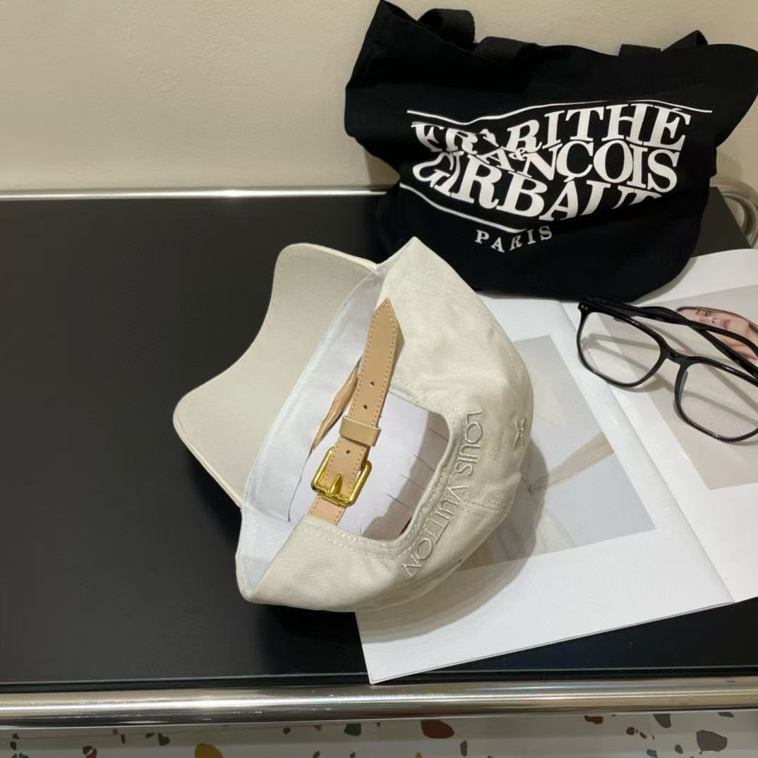 LV刺繍文字入りベースボールキャップ【50％割引+送料無料】