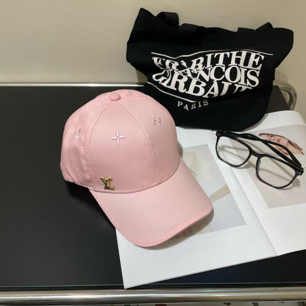 LV刺繍文字入りベースボールキャップ【50％割引+送料無料】