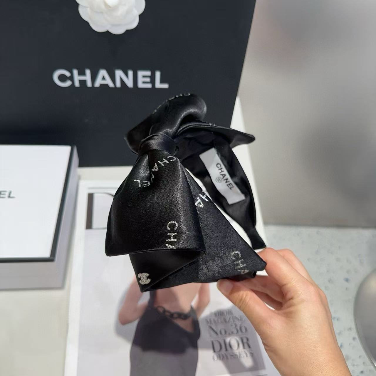 CHANE1 リボンレターヘッドバンド【50％割引+送料無料】