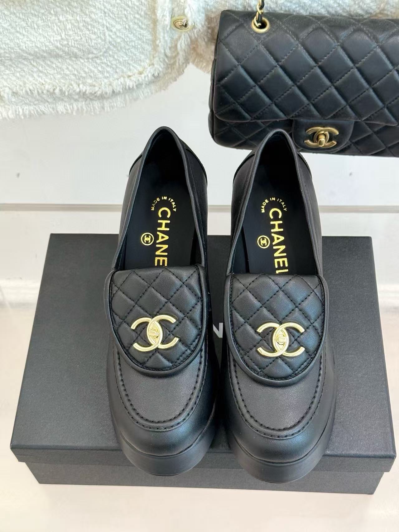 CHANE1 高品質ダブルCハイヒール【50％割引+送料無料】