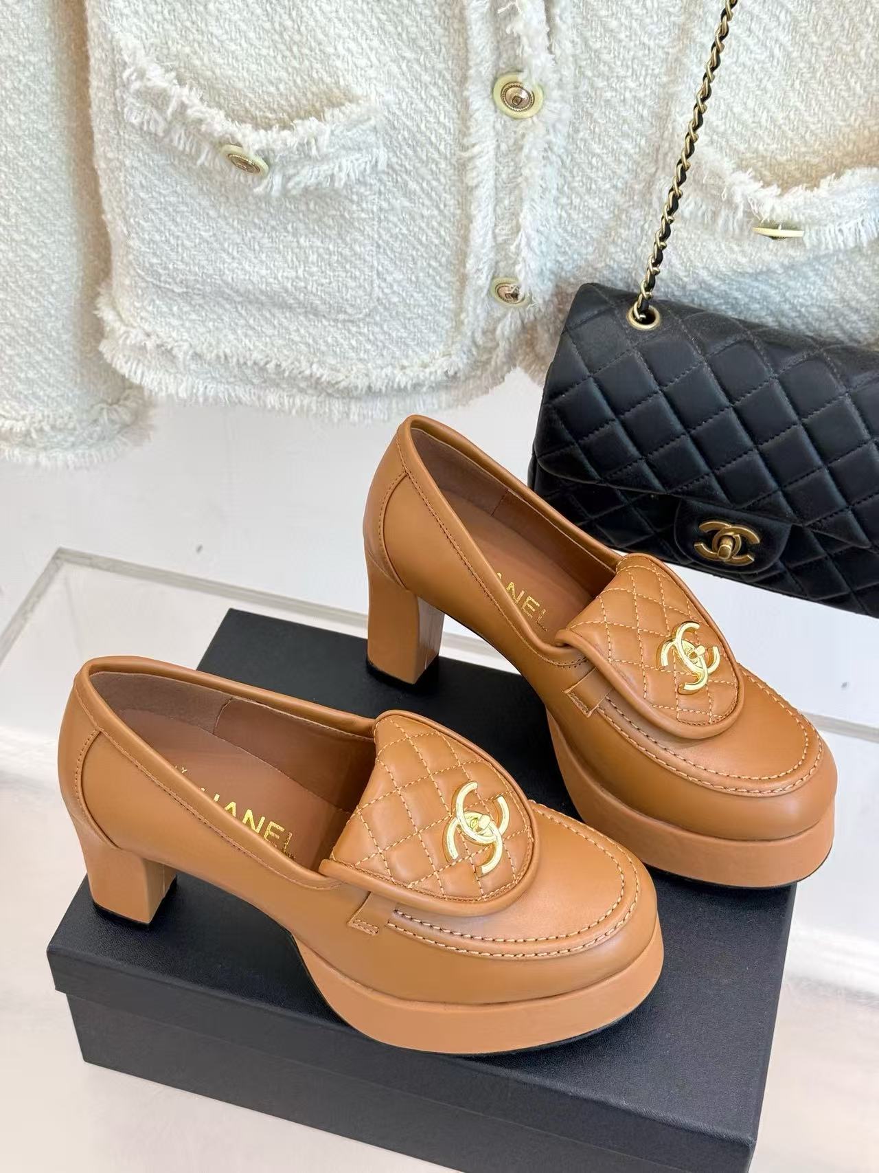 CHANE1 高品質ダブルCハイヒール【50％割引+送料無料】