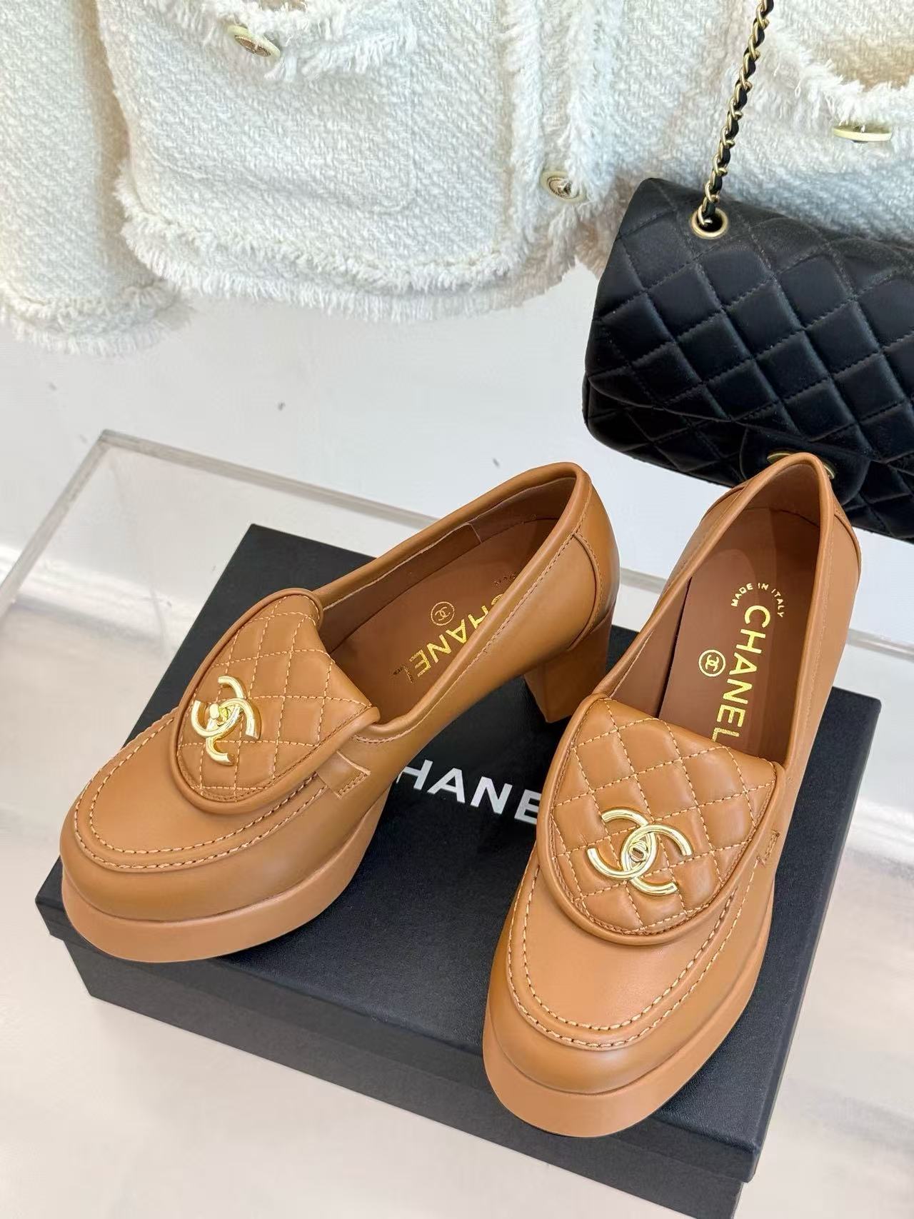 CHANE1 高品質ダブルCハイヒール【50％割引+送料無料】