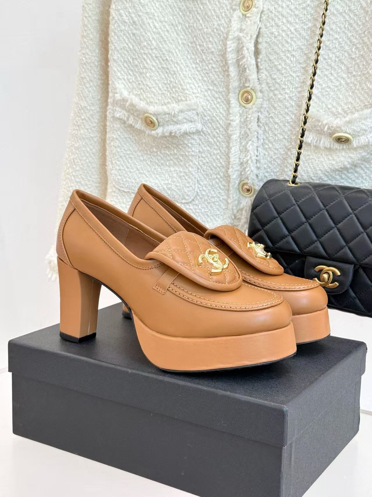 CHANE1 高品質ダブルCハイヒール【50％割引+送料無料】