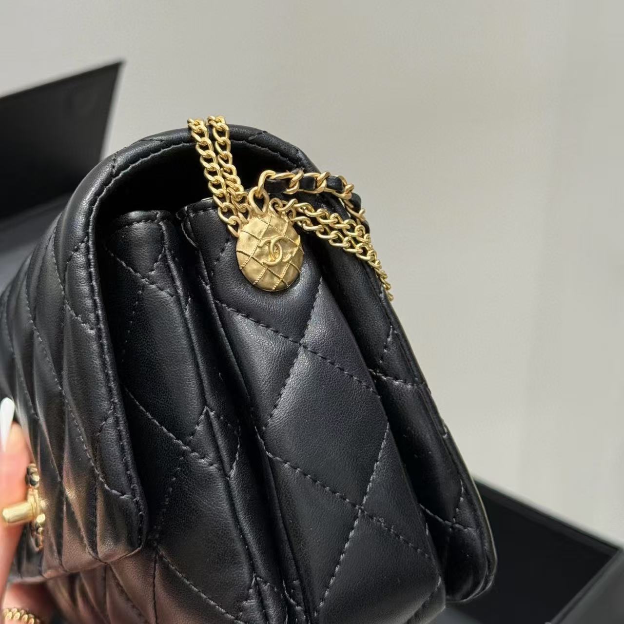 CHANE1 コインタッセルショルダーバッグ【50％割引+送料無料】