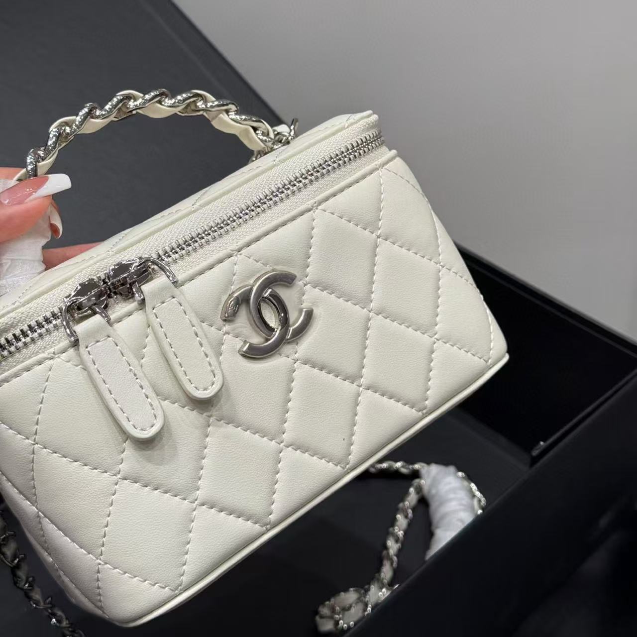 CHANE1 チェーンハンドバッグ【50％割引+送料無料】