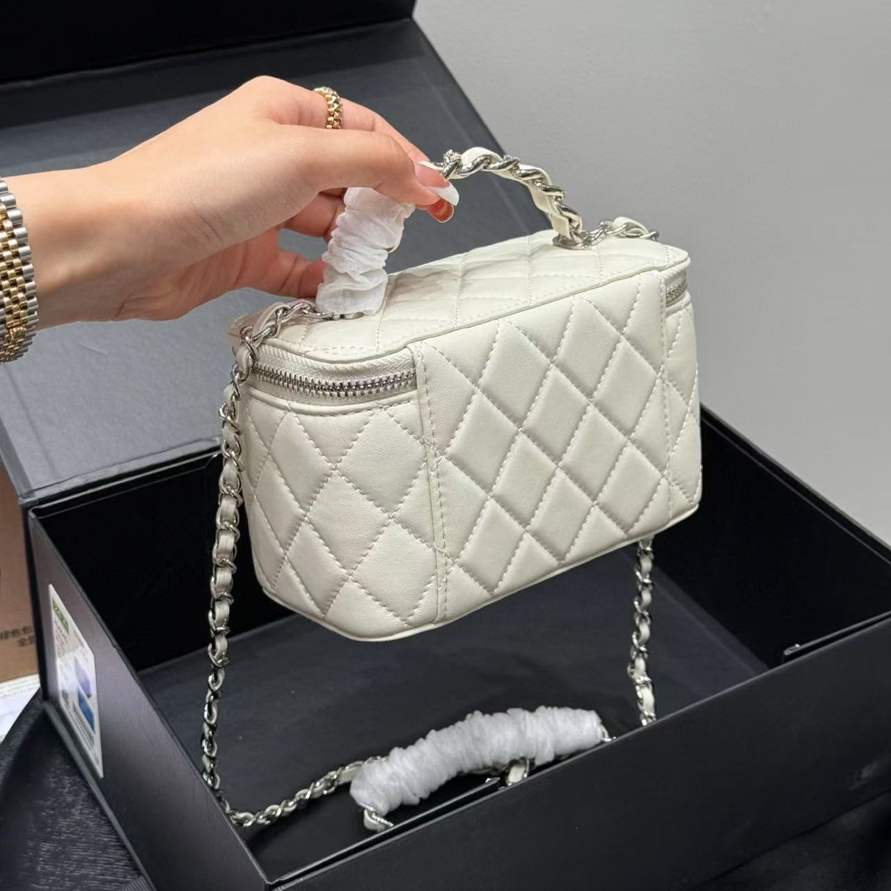 CHANE1 チェーンハンドバッグ【50％割引+送料無料】