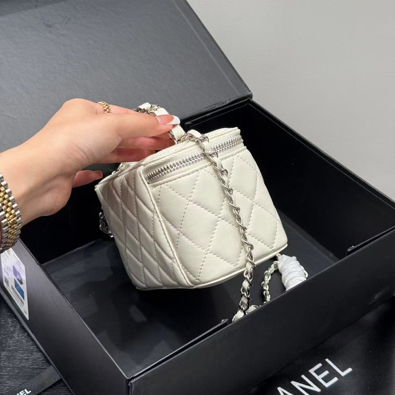 CHANE1 チェーンハンドバッグ【50％割引+送料無料】