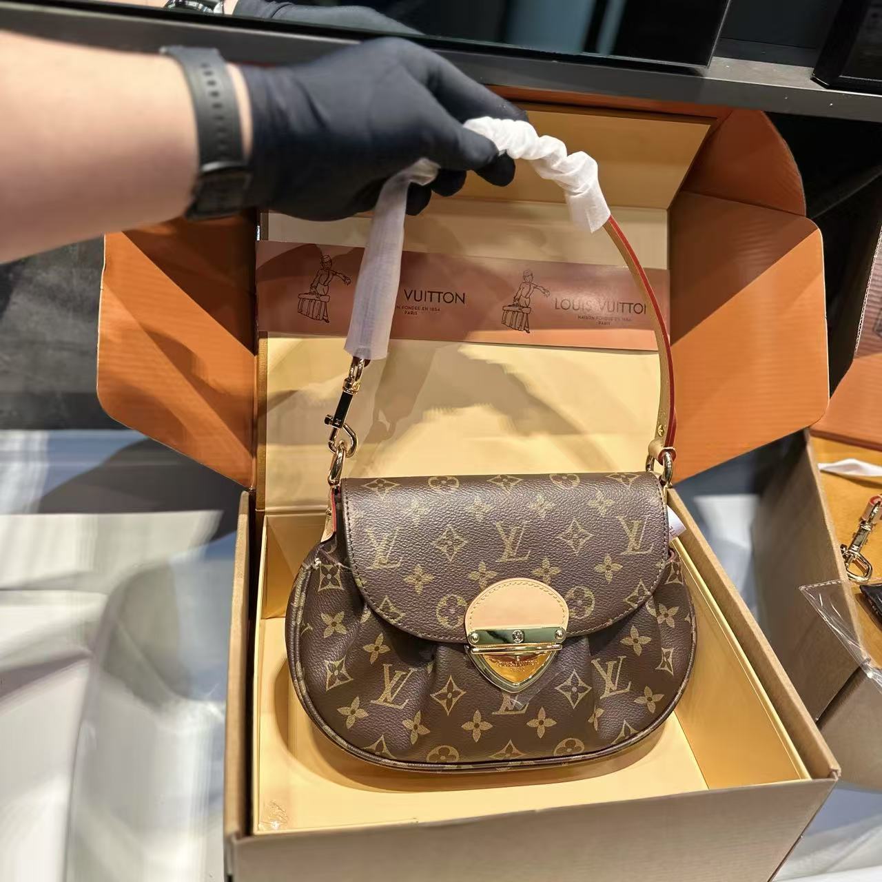 LV Sunset 脇の下バッグ【50％割引+送料無料】