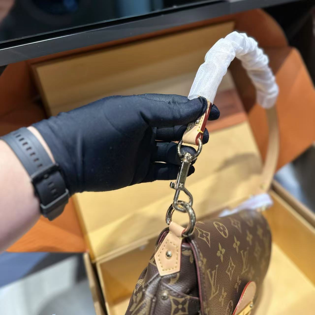 LV Sunset 脇の下バッグ【50％割引+送料無料】