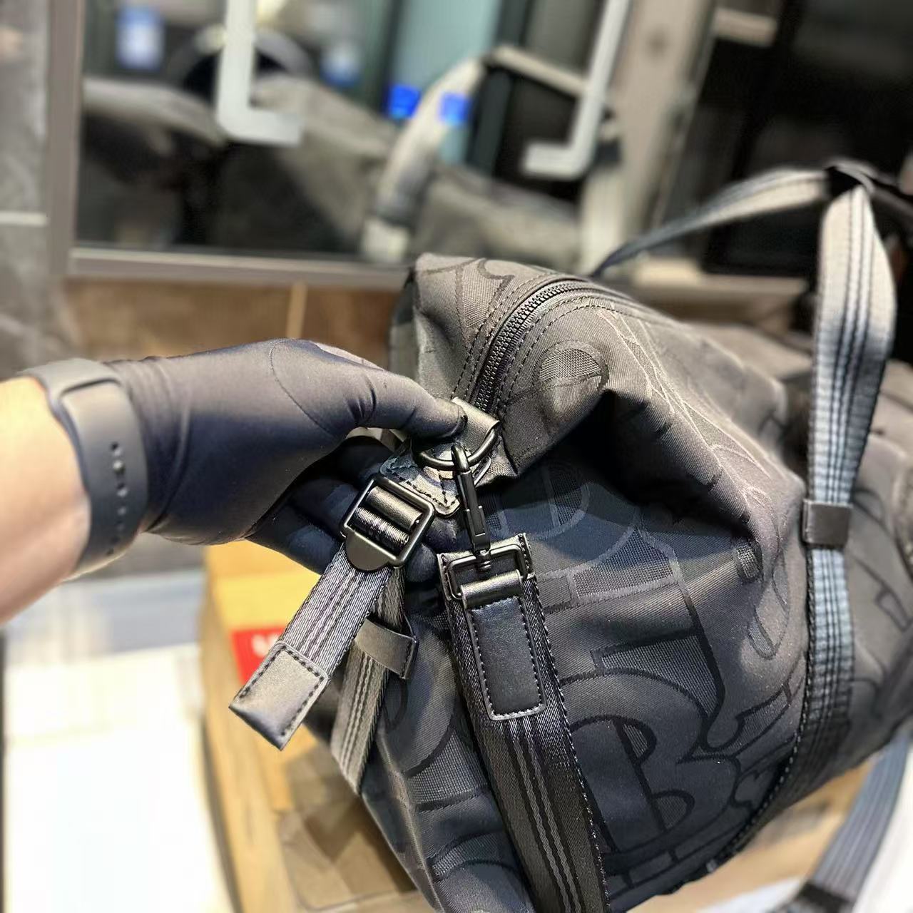 BUR8ERRY キャンバス トラベルバッグ【50％割引+送料無料】