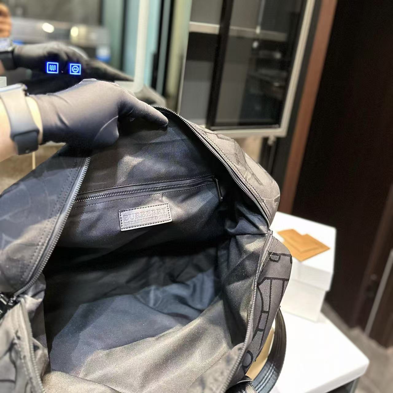 BUR8ERRY キャンバス トラベルバッグ【50％割引+送料無料】