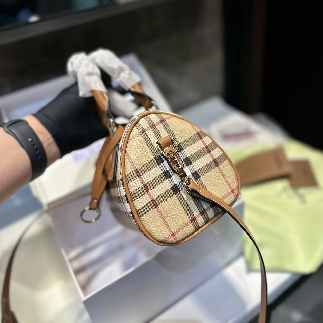 BUR8ERRY チェック柄トートバッグ【50％割引+送料無料】