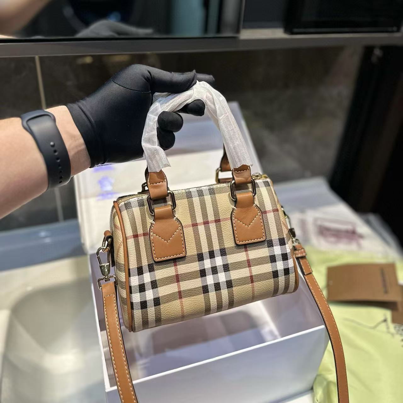 BUR8ERRY チェック柄トートバッグ【50％割引+送料無料】