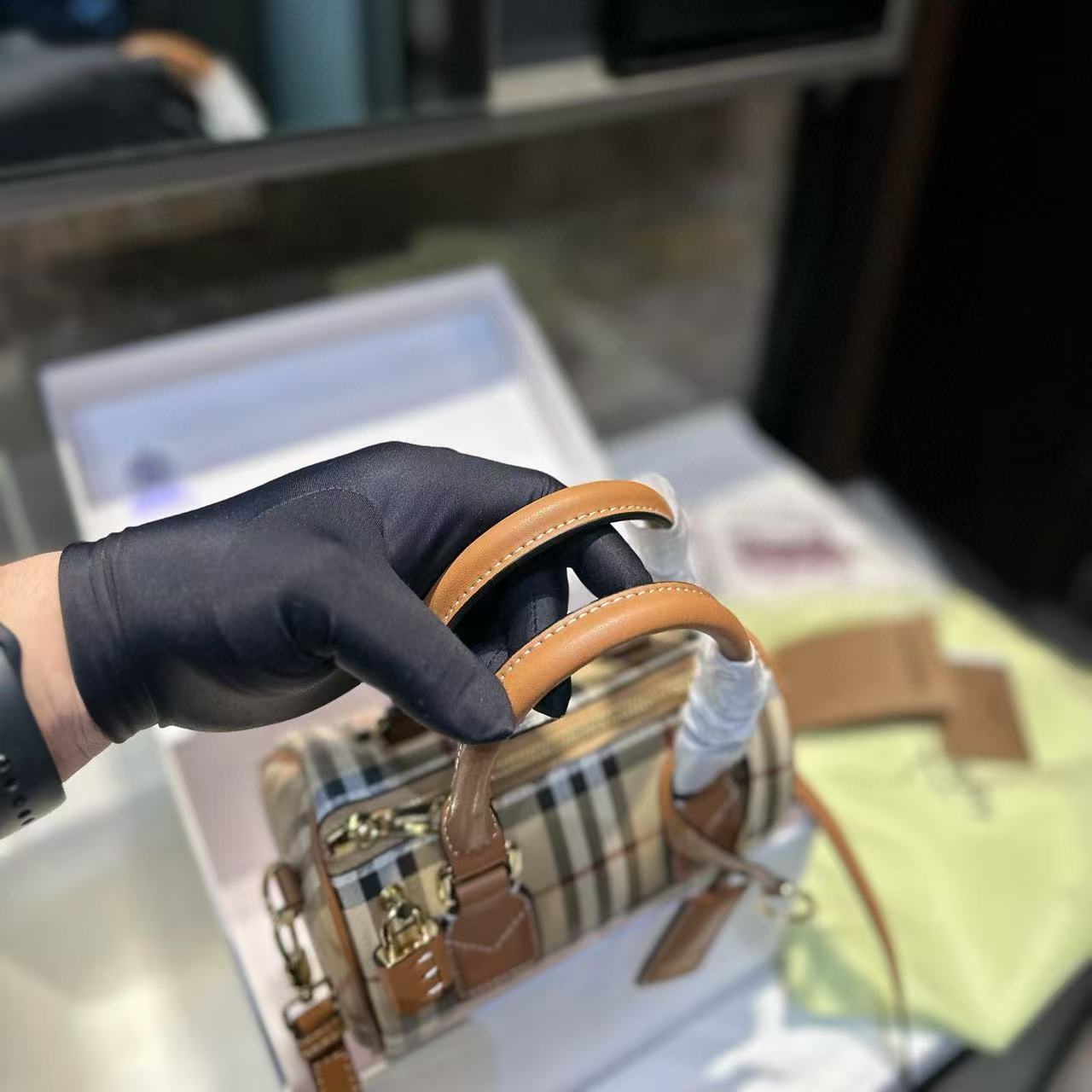 BUR8ERRY チェック柄トートバッグ【50％割引+送料無料】