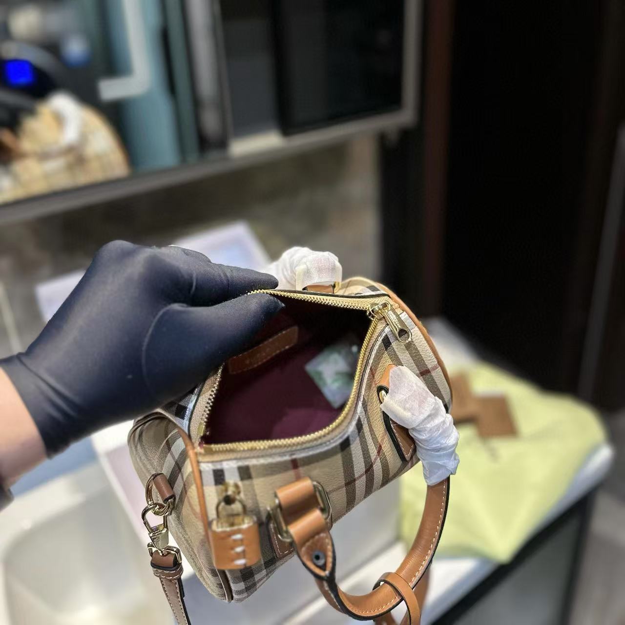 BUR8ERRY チェック柄トートバッグ【50％割引+送料無料】