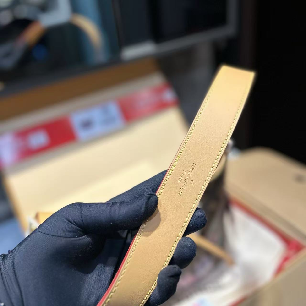 LVの手描きのアンダーアームバッグ【50％割引+送料無料】