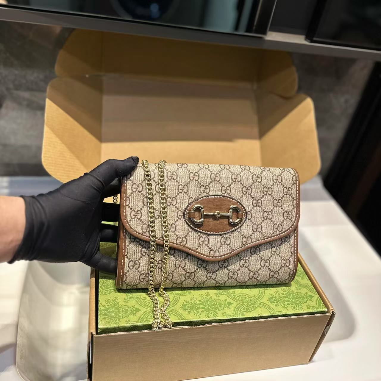 GUCC1 チェーン アンダーアームバッグ【50％割引+送料無料】