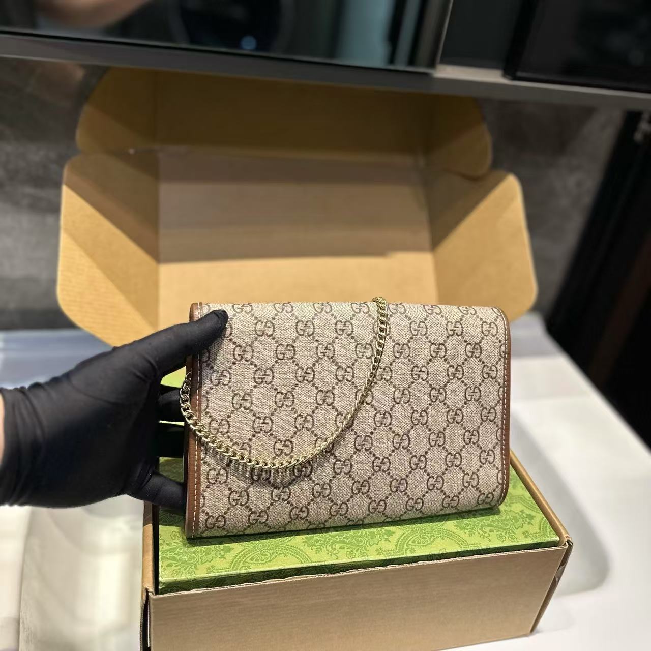 GUCC1 チェーン アンダーアームバッグ【50％割引+送料無料】