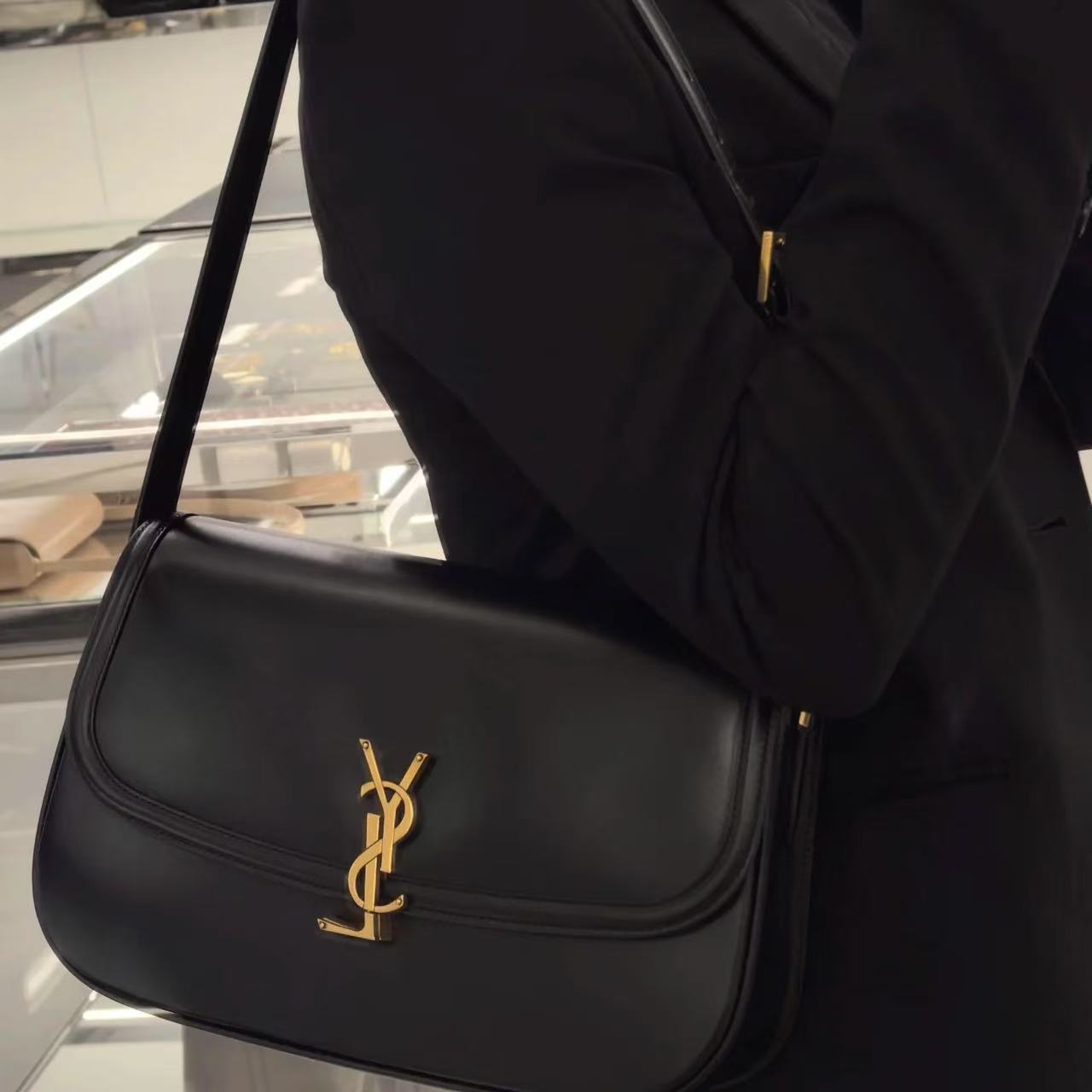 YSLレザーアンダーアームバッグ【50％割引+送料無料】