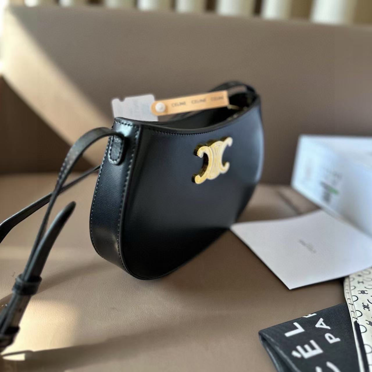 CEL1NE 凱旋門アンダーアームバッグ【50％割引+送料無料】