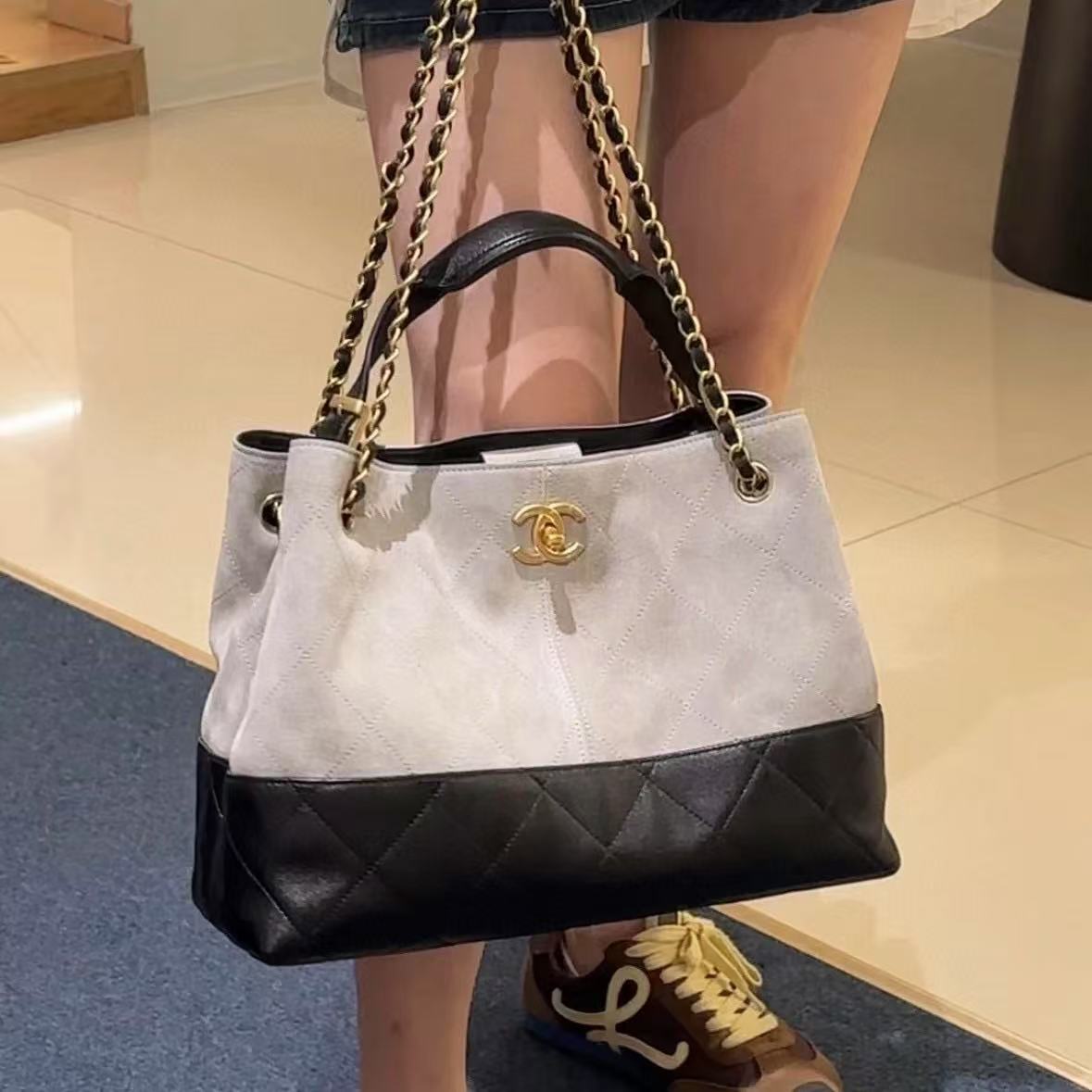 CHANE1 ディアスキンチェーンショッピングバッグ【50％割引+送料無料】