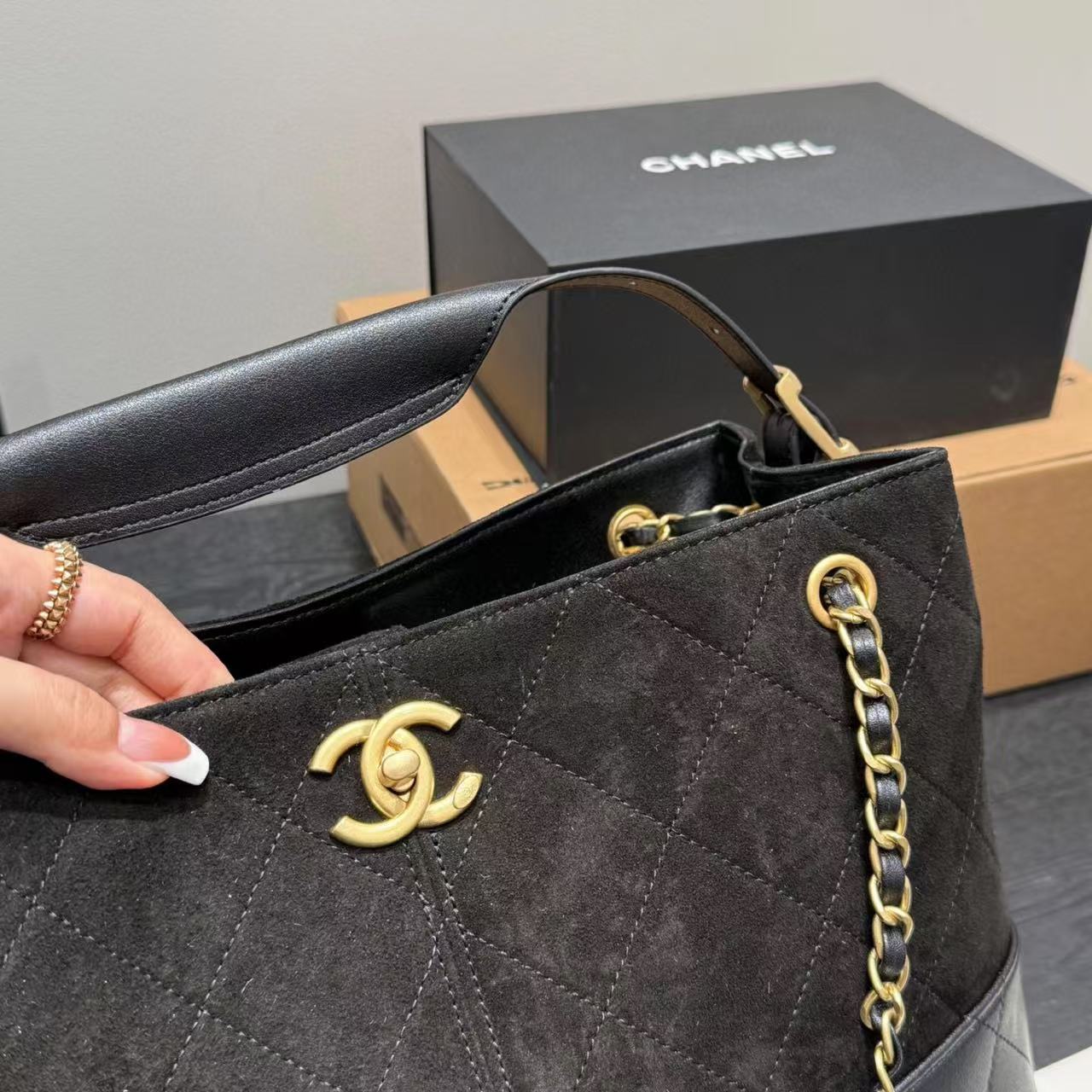 CHANE1 ディアスキンチェーンショッピングバッグ【50％割引+送料無料】