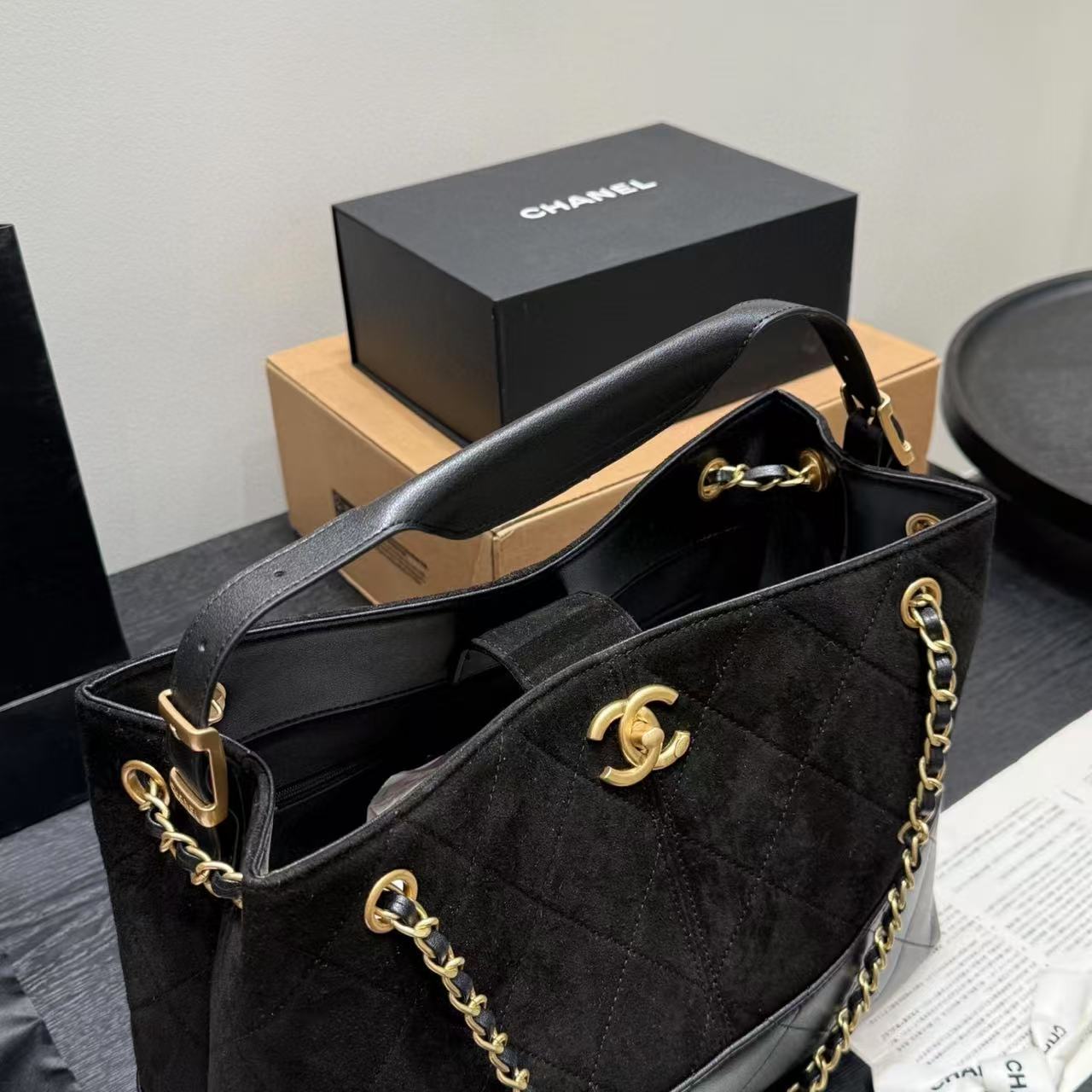 CHANE1 ディアスキンチェーンショッピングバッグ【50％割引+送料無料】