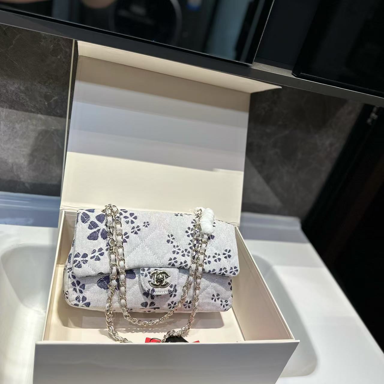 CHANE1 CFプリントチェーンバッグ【50％割引+送料無料】