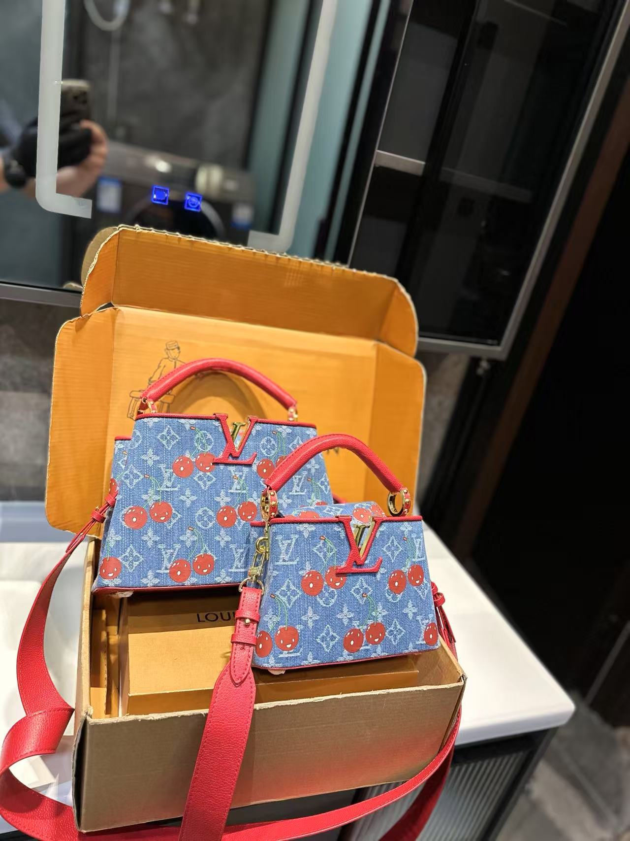 LVチェリーハンドバッグ【50％割引+送料無料】