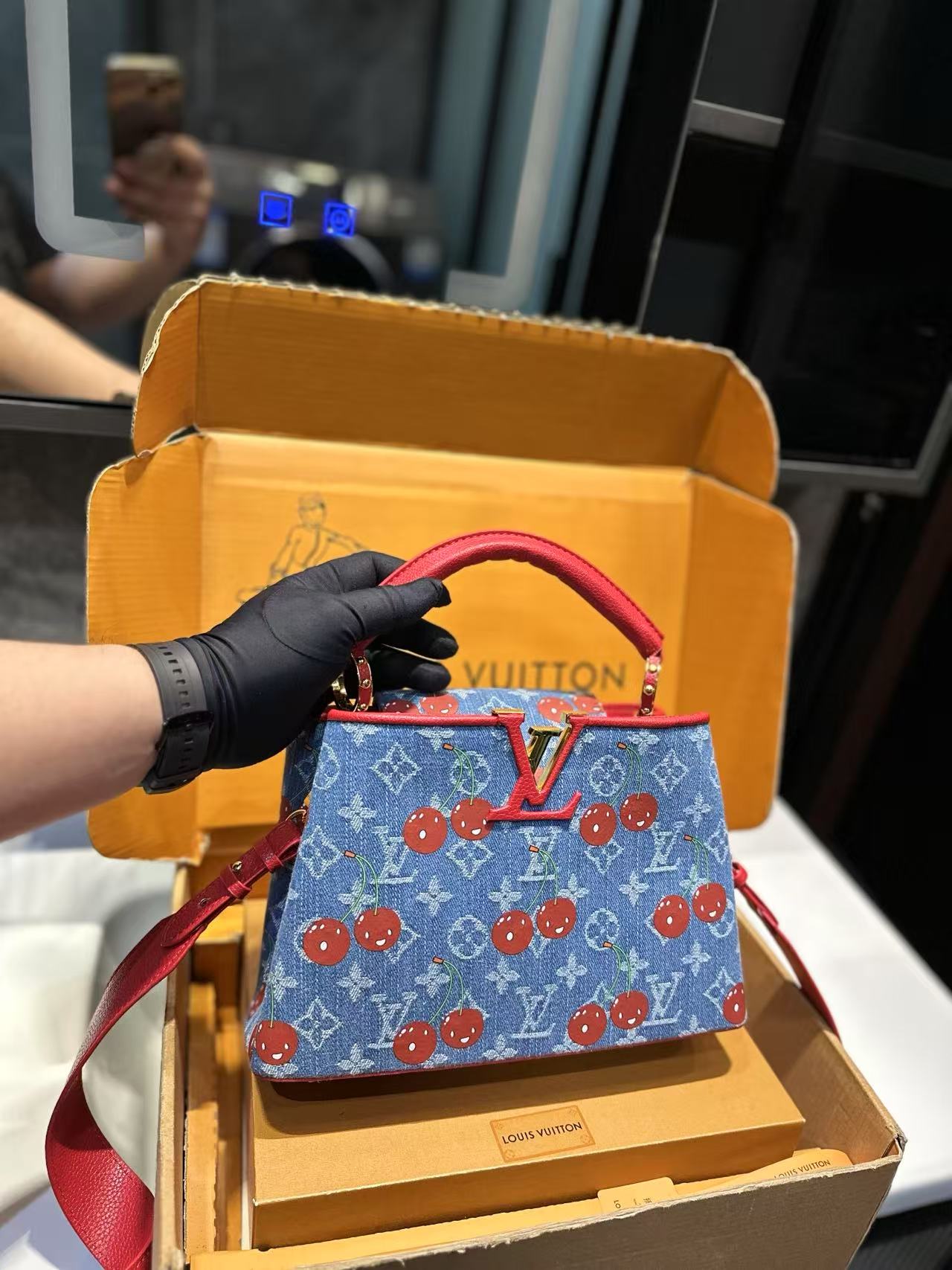 LVチェリーハンドバッグ【50％割引+送料無料】