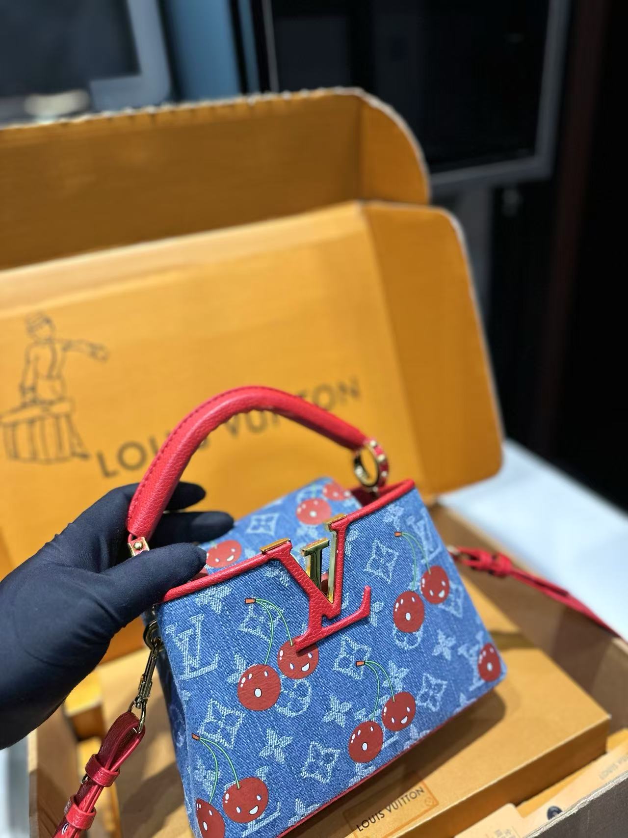 LVチェリーハンドバッグ【50％割引+送料無料】