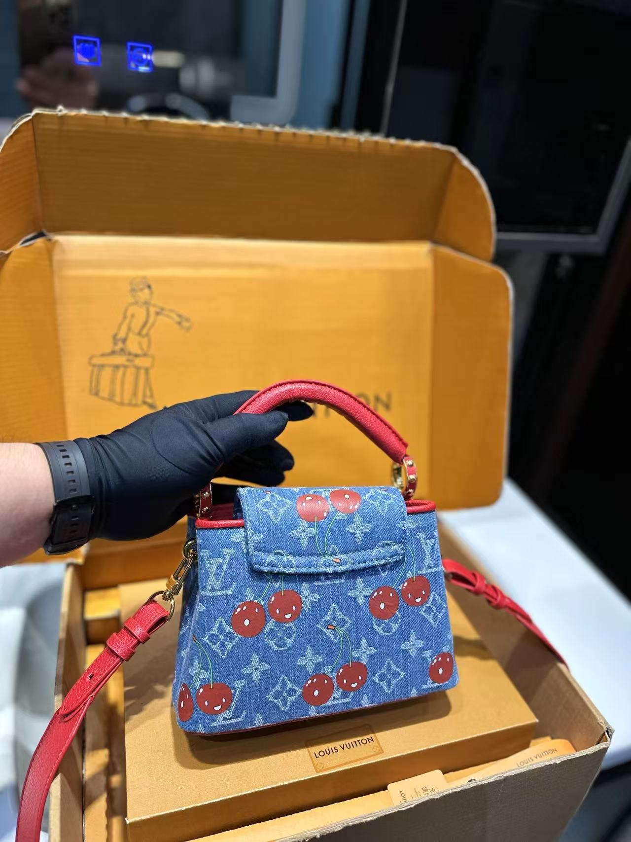 LVチェリーハンドバッグ【50％割引+送料無料】