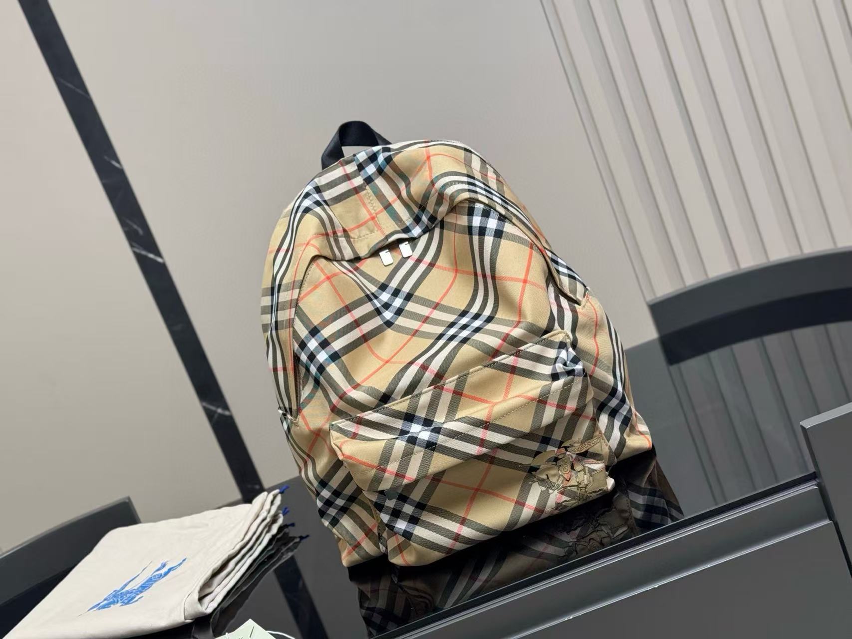 BUR8ERRY チェック柄バックパック【50％割引+送料無料】