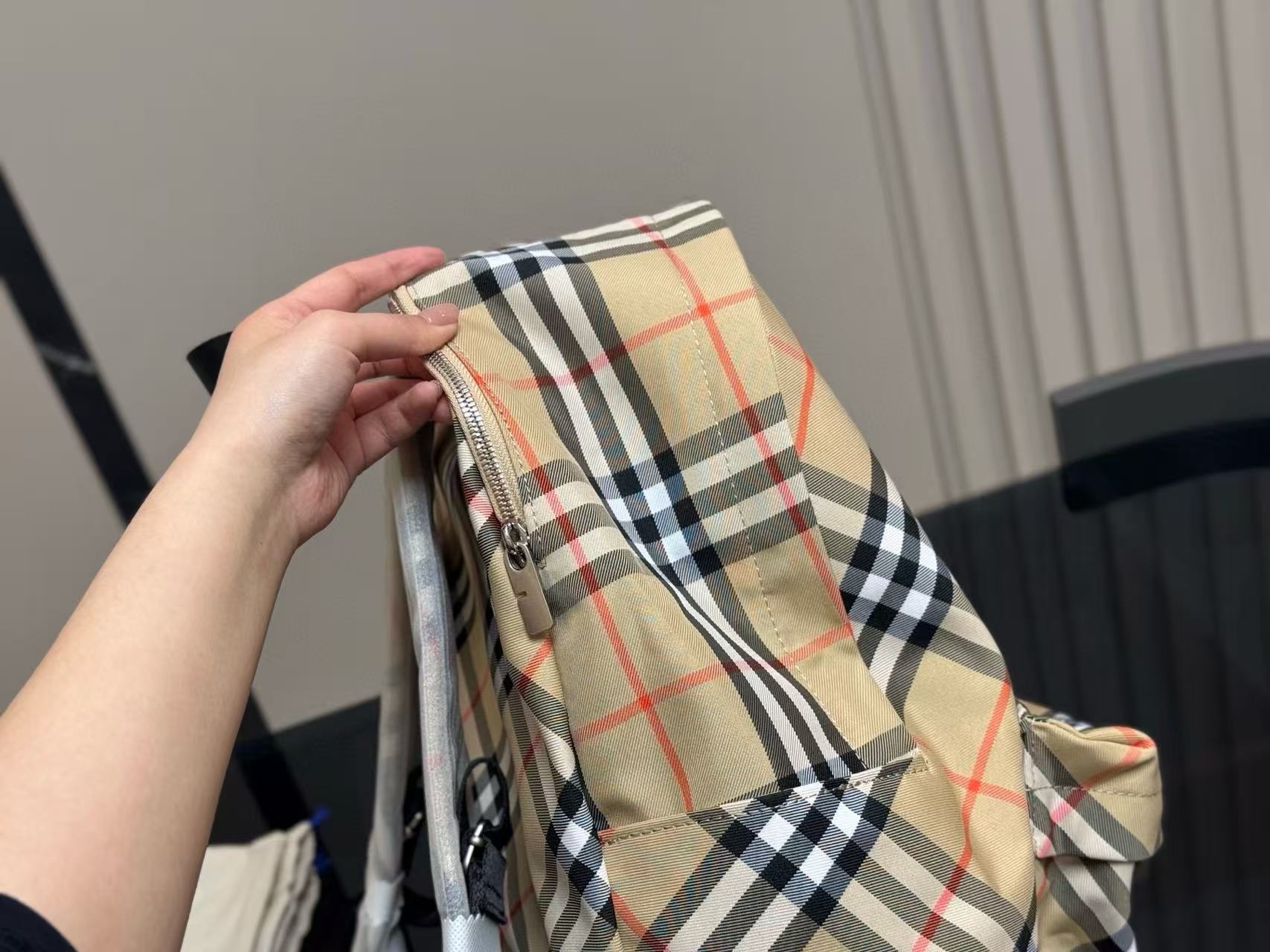 BUR8ERRY チェック柄バックパック【50％割引+送料無料】