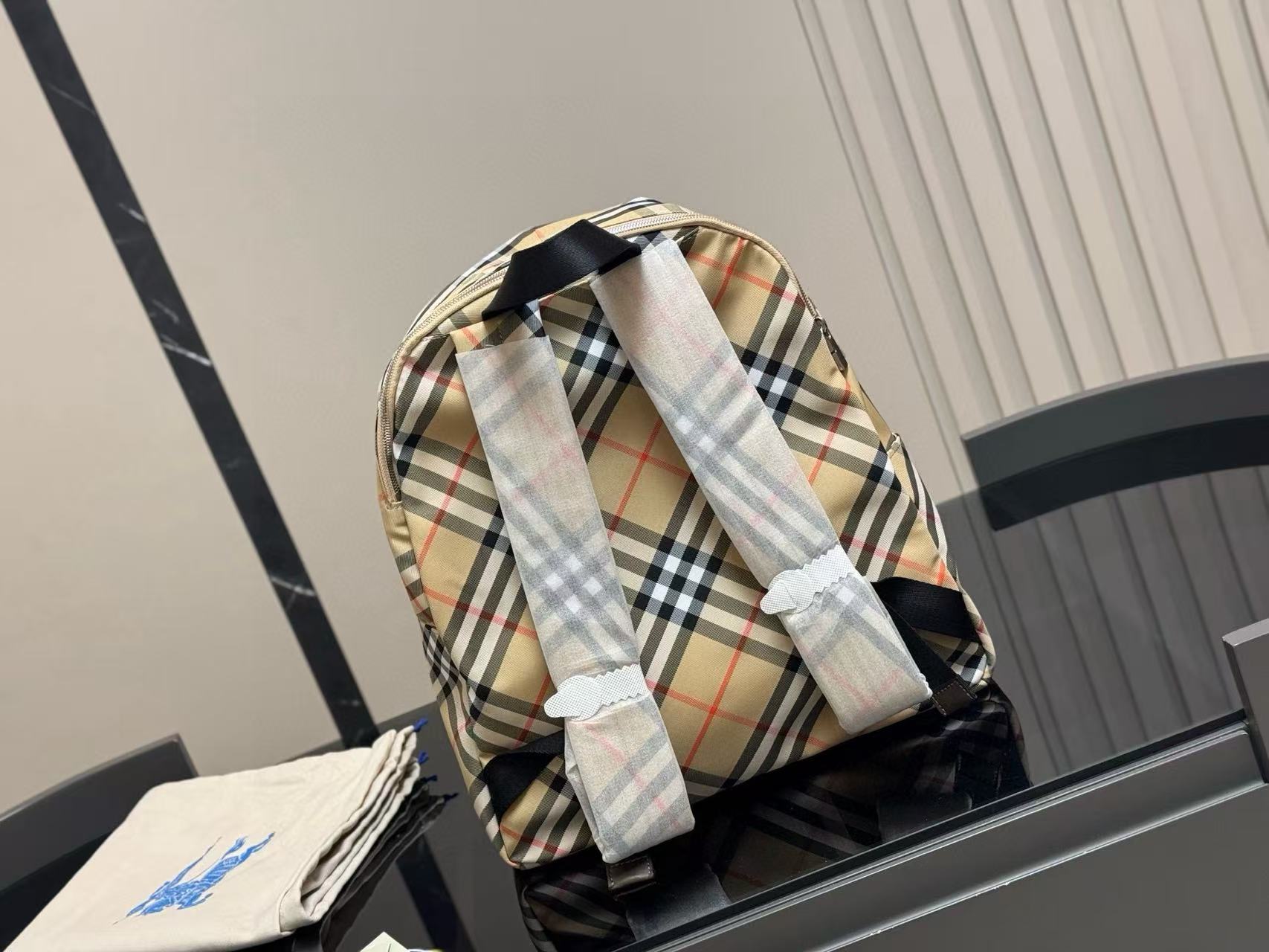 BUR8ERRY チェック柄バックパック【50％割引+送料無料】