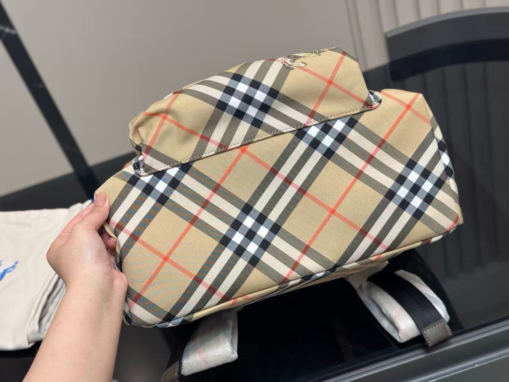 BUR8ERRY チェック柄バックパック【50％割引+送料無料】